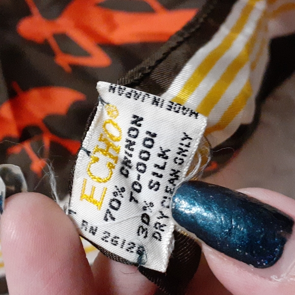 Echo Brown Umbrella Woman Scarf - Picture 3 of 5